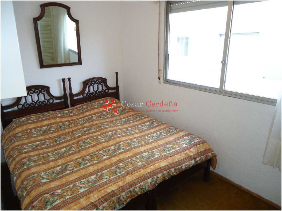 Apartamento ID.696 - VENTA - 3 dormitorios al frente, playa mansa