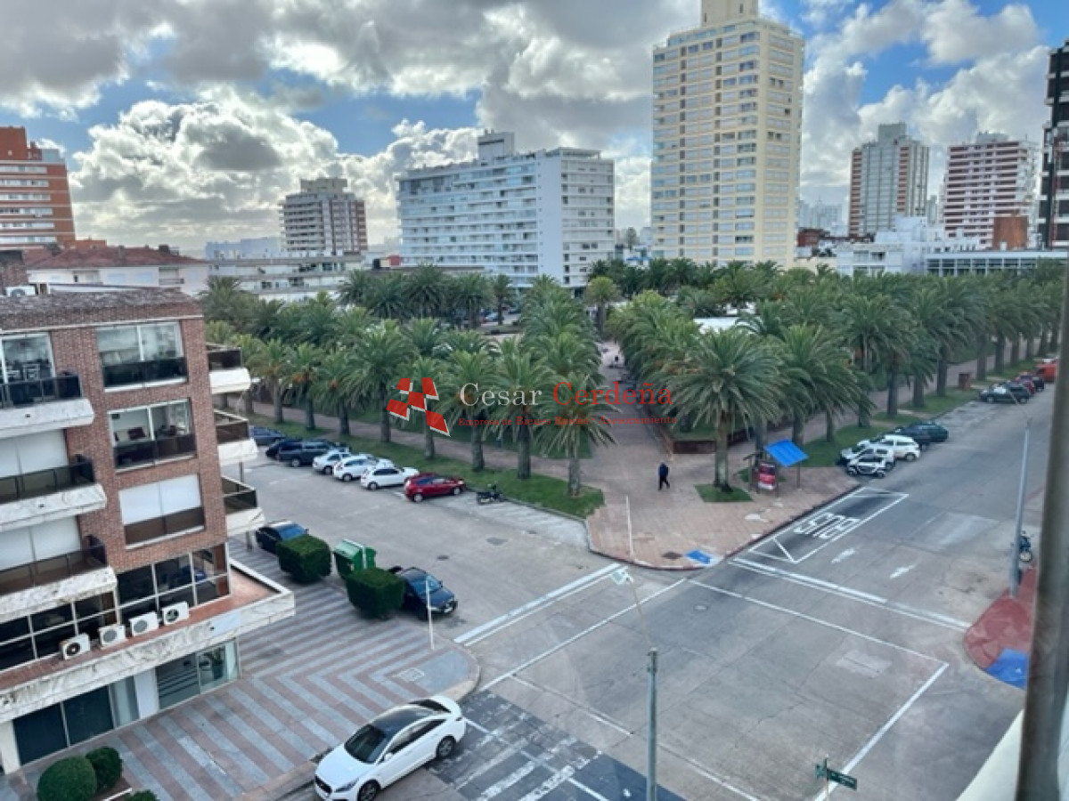 Apartamento ID.1677 - VENTA - Apartamento de 3 dormitorios en Peninsula