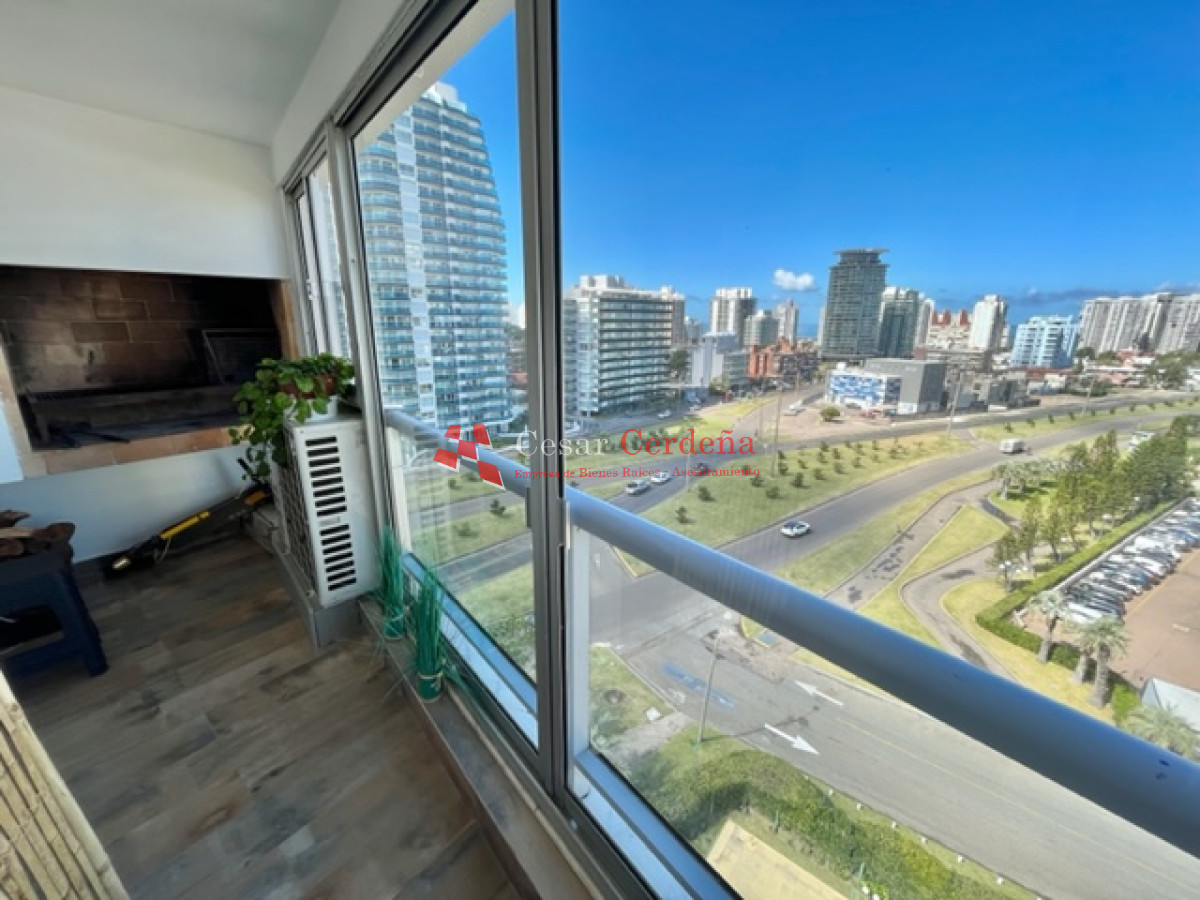Apartamento ID.1664 - VENTA - Apartamento en Mansa, esquinero 3 dormitorios + parrillero propio