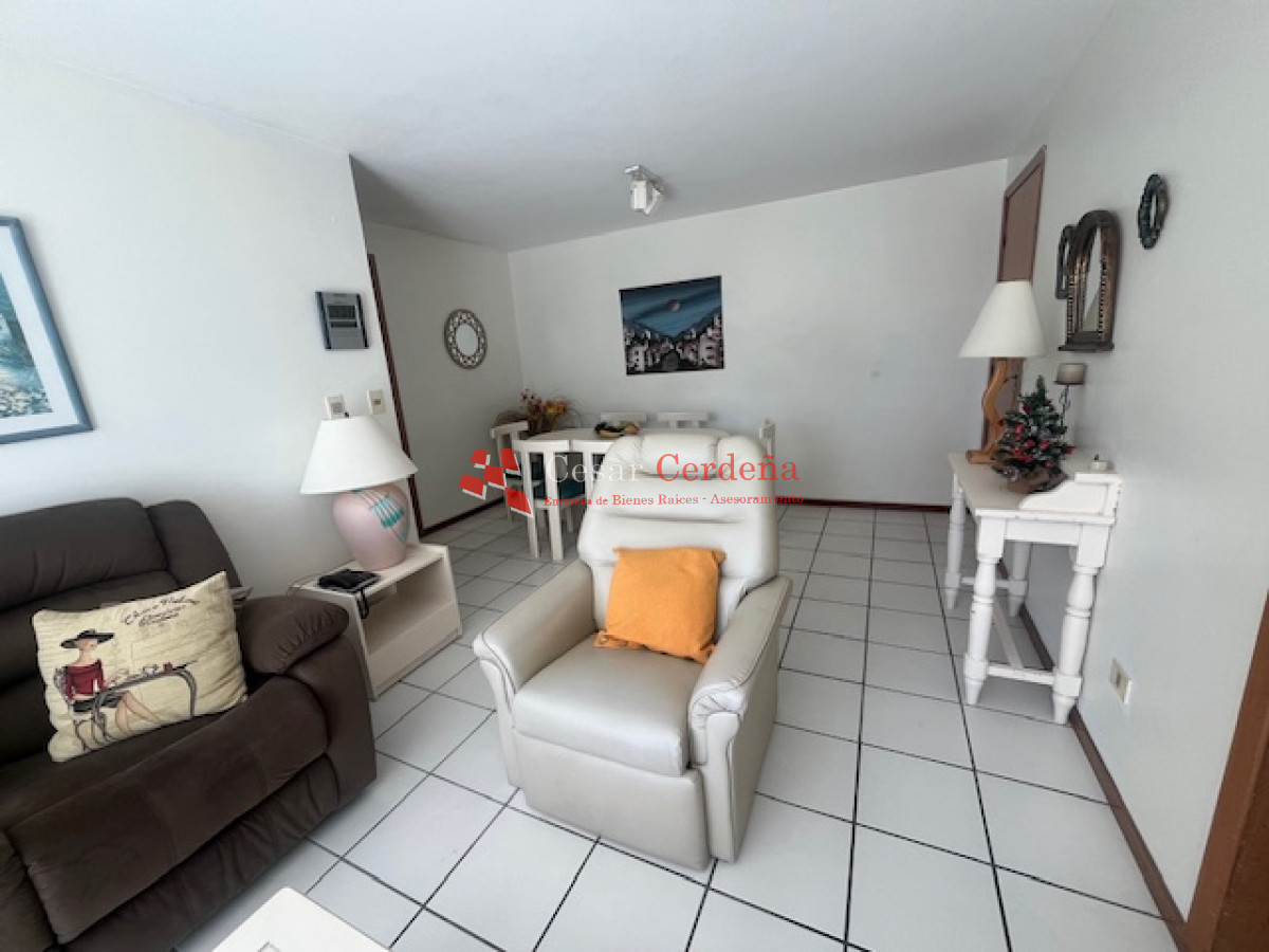 Apartamento ID.1923 - VENTA - Playa mansa, 2 dormitorios a metros del mar