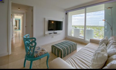 VENTA - 2 dormitorios, piso muy alto en Torre de categoria y distincion