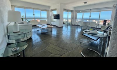 VENTA - Apartamento en Peninsula, 3 dormitorios con vistas plenas