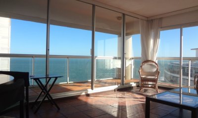 EN VENTA, PISO ALTO PROXIMO AL PUERTO Y PLAYA DE LOS INGLESES