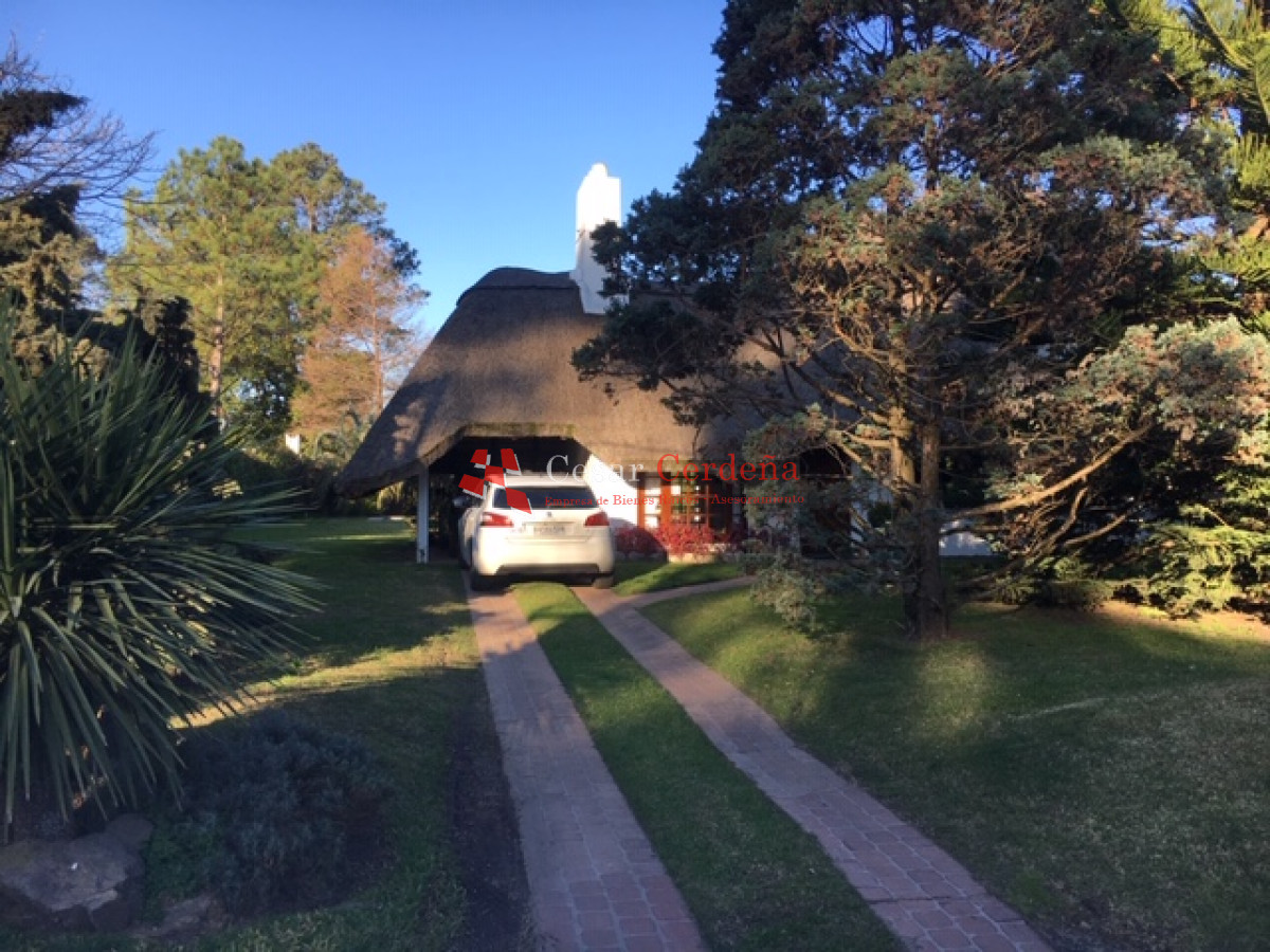 VENTA - Muy linda casa, zona de playa mansa, gran terreno y barbacoa - CCB1417C
