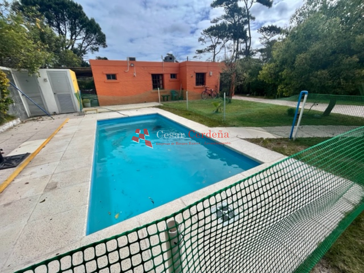 Casa ID.1716 - VENTA - Casa en zona de Tio Tom - 3 dormitorios