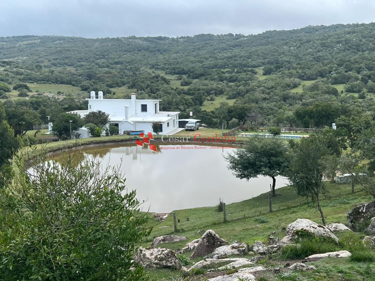 VENTA - Excepcional chacra en zona de Cerro Catedral - CCB1779H