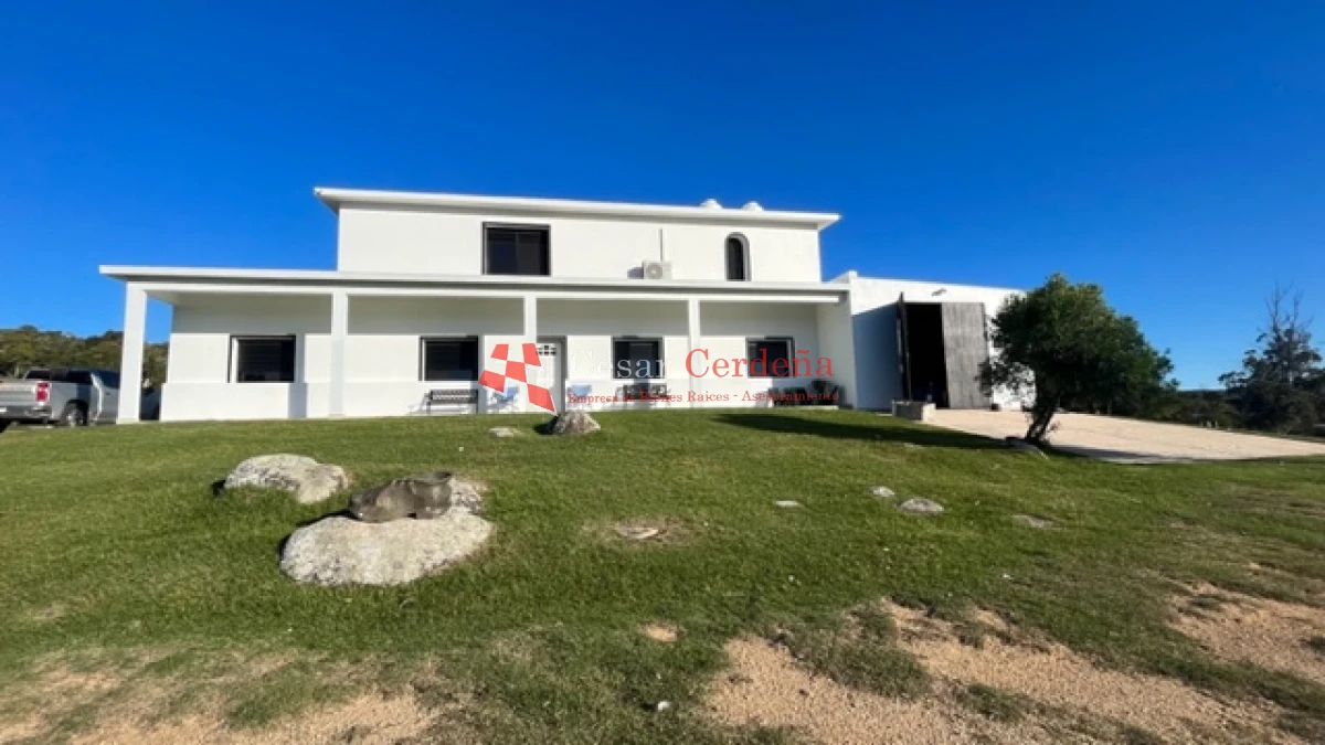 Campo Ref.1886 - VENTA - Campo de 238 hectáreas ganaderas en zona del Cerro Catedral