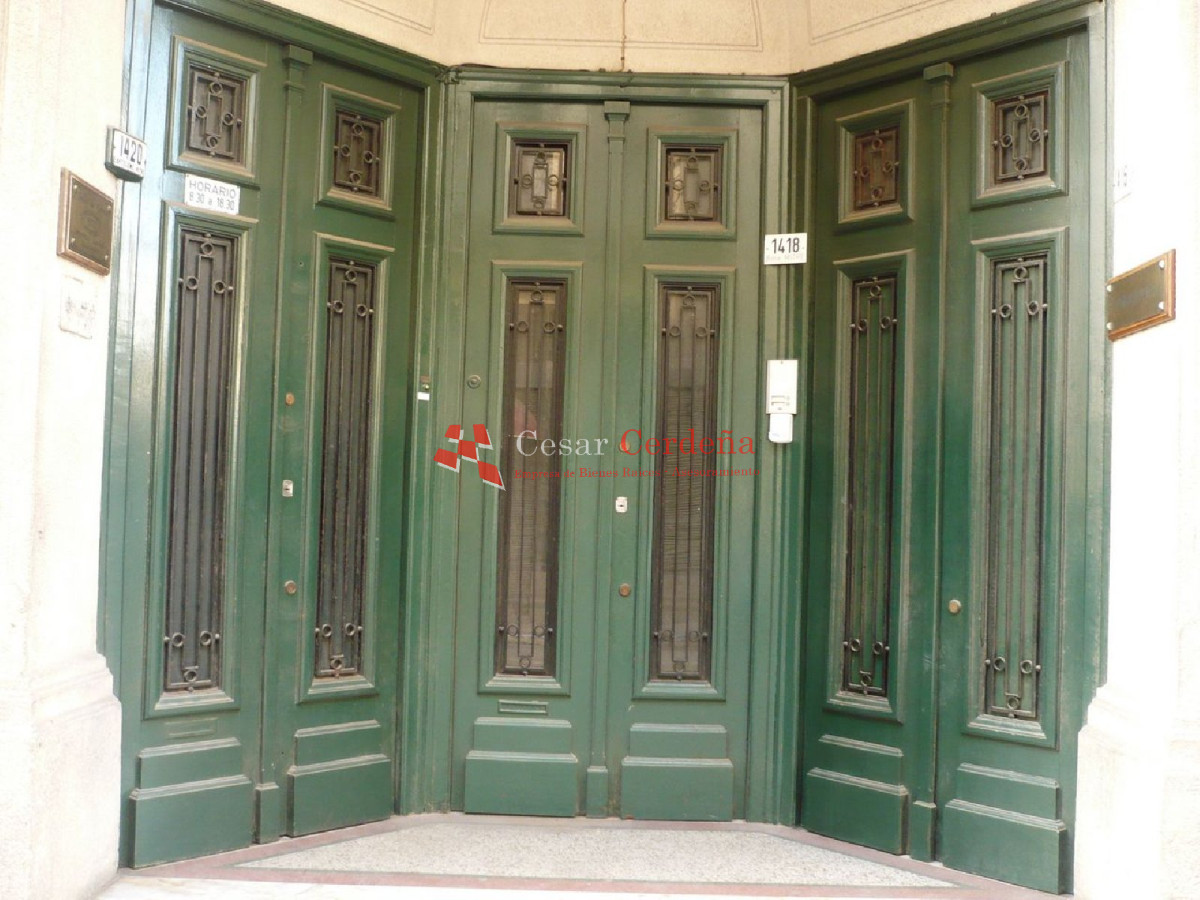 Local Comercial ID.1257 - EDIFICIO EN VENTA - PATRIMONIO HISTÓRICO DEL URUGUAY