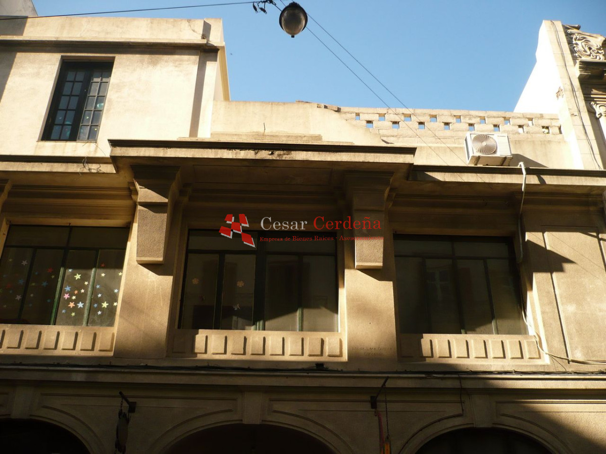 Local Comercial ID.1289 - EDIFICIO EN VENTA - PATRIMONIO HISTÓRICO DEL URUGUAY