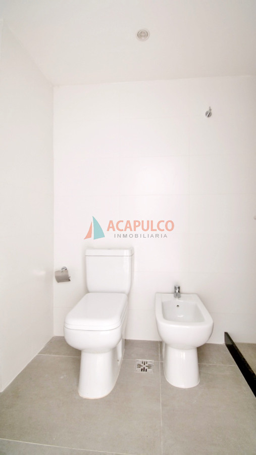 Apartamento Ref.1051 - Venta apartamento 1 dormitorio, parrillero y garaje en Pocitos a ESTRENAR 