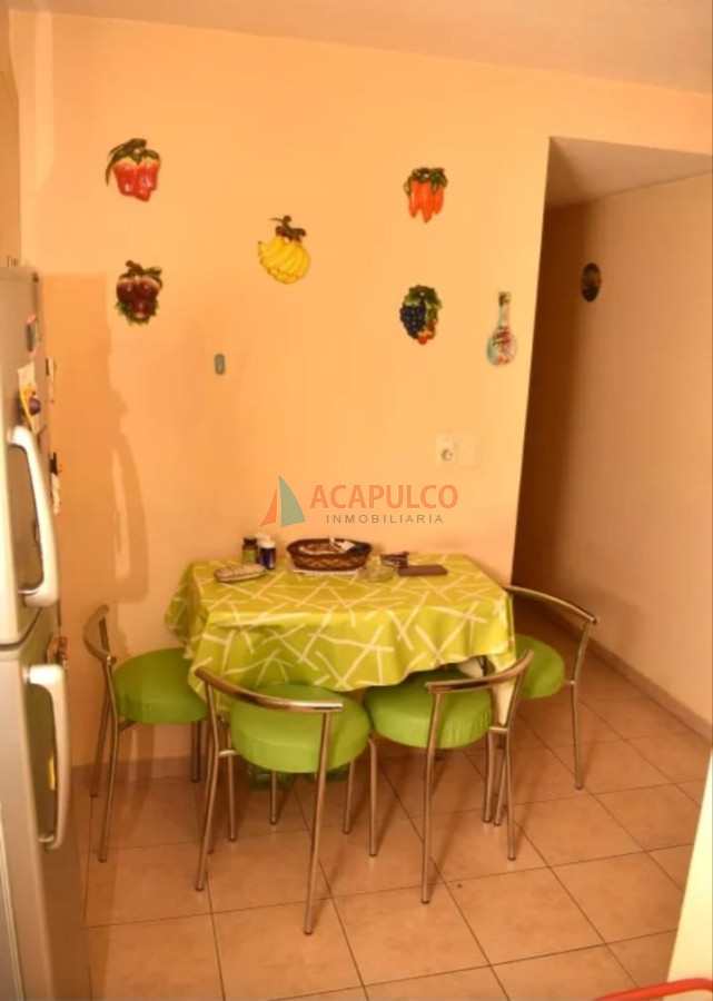 Apartamento Ref.1024 - Venta apartamento de 2 dormitorios y garage en Pocitos 