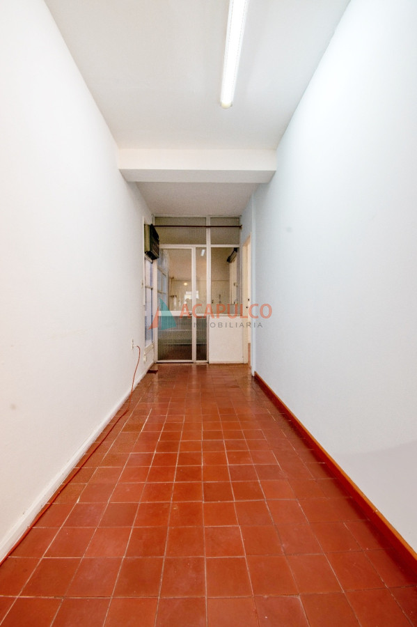 Apartamento Ref.993 - OFICINA EN CENTRO DE MONTEVIDEO