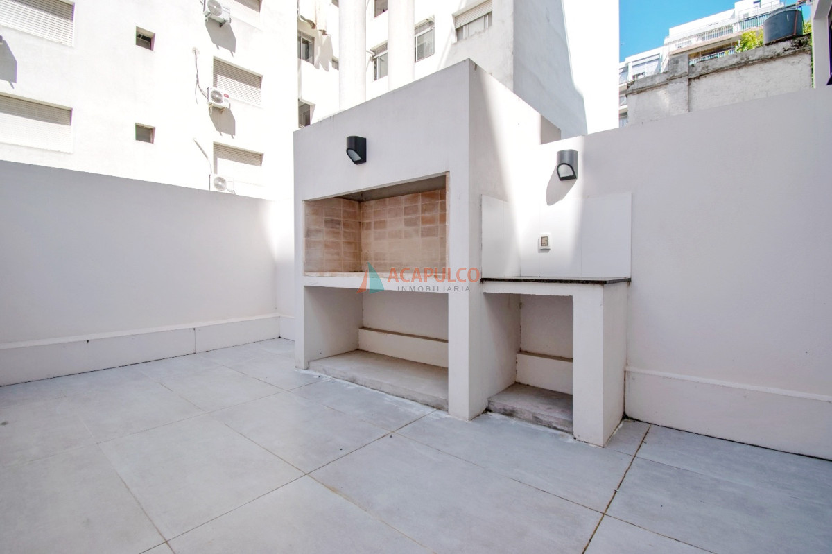 Apartamento Ref.1051 - Venta apartamento 1 dormitorio, parrillero y garaje en Pocitos a ESTRENAR 