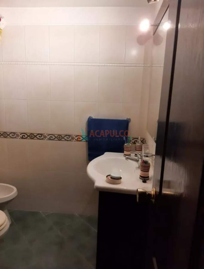 Apartamento Ref.1024 - Venta apartamento de 2 dormitorios y garage en Pocitos 