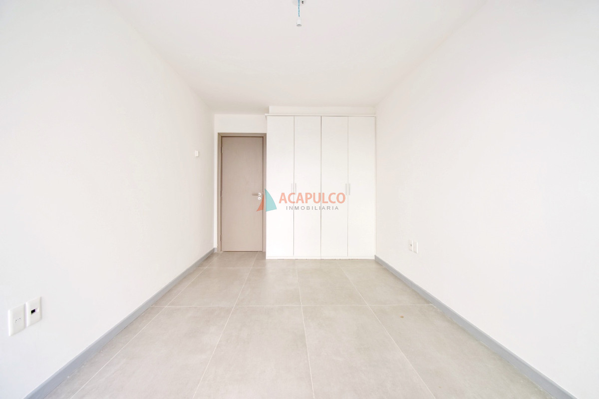 Apartamento Ref.1051 - Venta apartamento 1 dormitorio, parrillero y garaje en Pocitos a ESTRENAR 