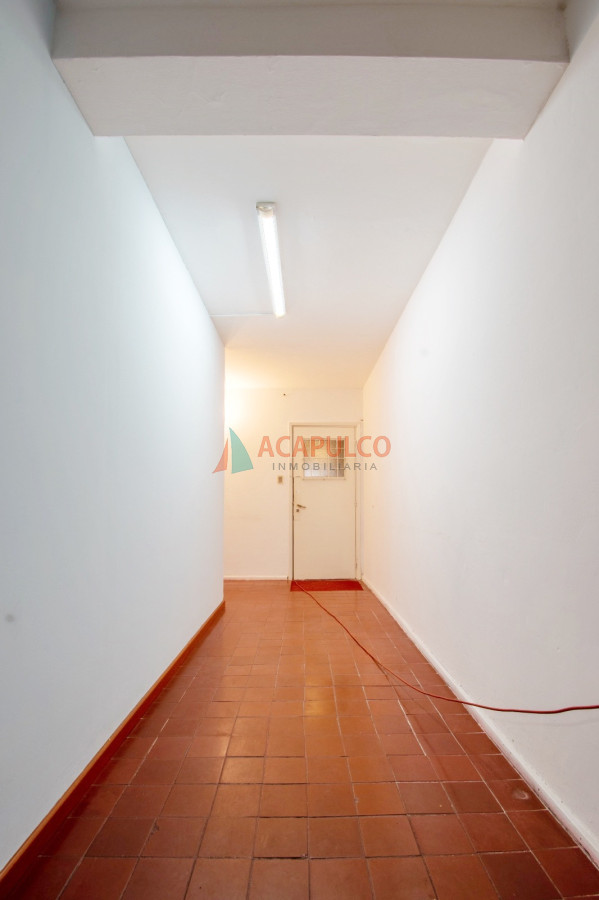 Apartamento Ref.993 - OFICINA EN CENTRO DE MONTEVIDEO