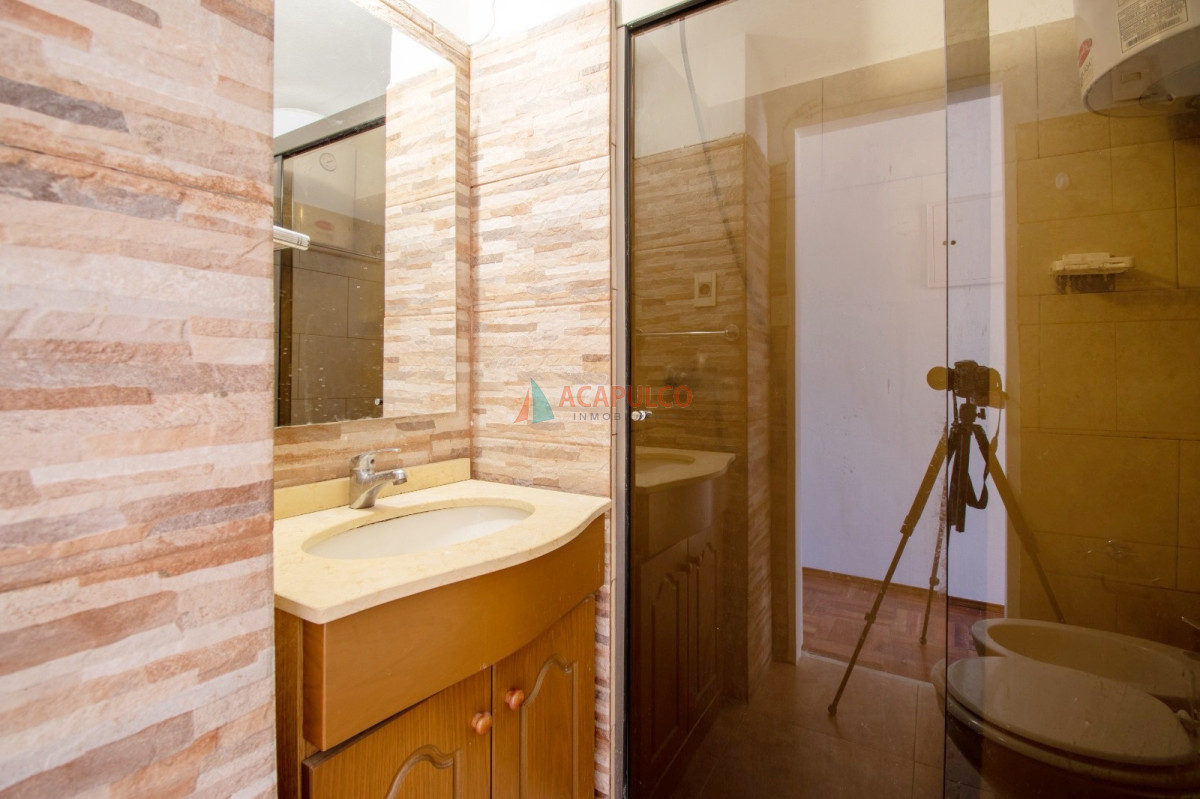 Apartamento Ref.1060 - Venta apartamento 2 dormitorio en excelente zona de Pocitos