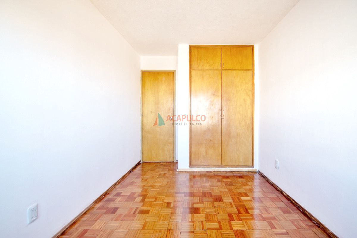 Apartamento Ref.1078/Alquiler-apartamento-1-dormitorio-terraza-Pocitos - Alquiler apartamento 1 dormitorio terraza Pocitos