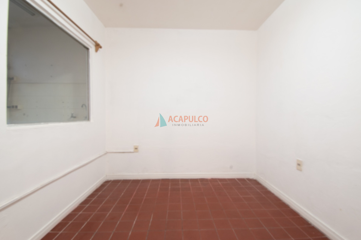 Apartamento Ref.993 - OFICINA EN CENTRO DE MONTEVIDEO