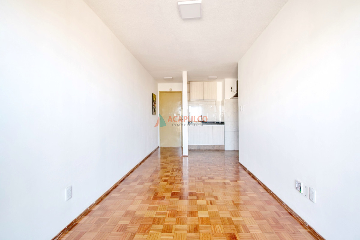 Apartamento Ref.1078/Alquiler-apartamento-1-dormitorio-terraza-Pocitos - Alquiler apartamento 1 dormitorio terraza Pocitos