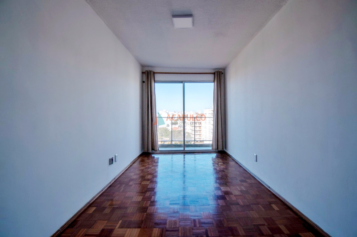 Apartamento Ref.1078/Alquiler-apartamento-1-dormitorio-terraza-Pocitos - Alquiler apartamento 1 dormitorio terraza Pocitos