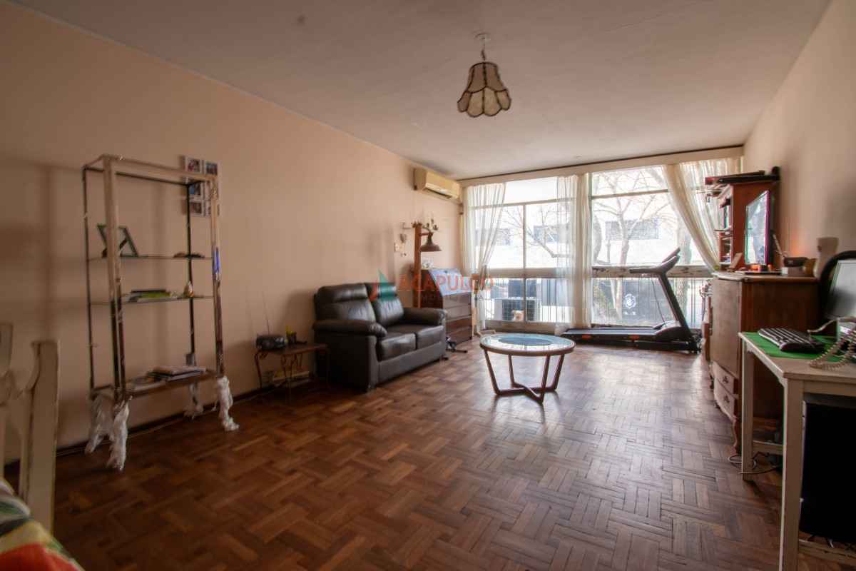 Apartamento Ref.999 - Venta de apartamento 3 dormitorios con parrillero en Cordón