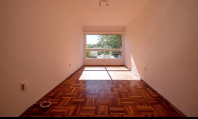 Venta apartamento 2 dormitorio en excelente zona de Pocitos