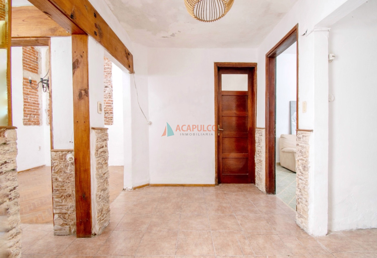 Casa Ref.1070 - Venta casa 3 dormitorios garaje Unión
