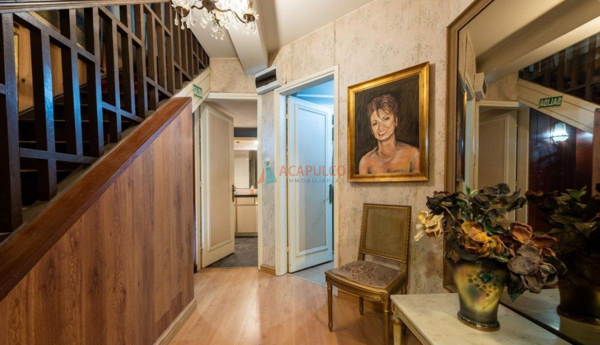 Casa Ref.985 - Venta casa en Pocitos, 3 dormitorios 2 baños excelente punto