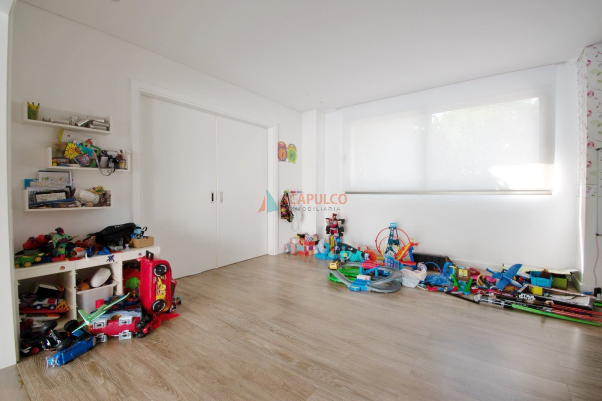 Casa Ref.539 - Venta Casa Barrio Privado  4 dormitorios + Servicio