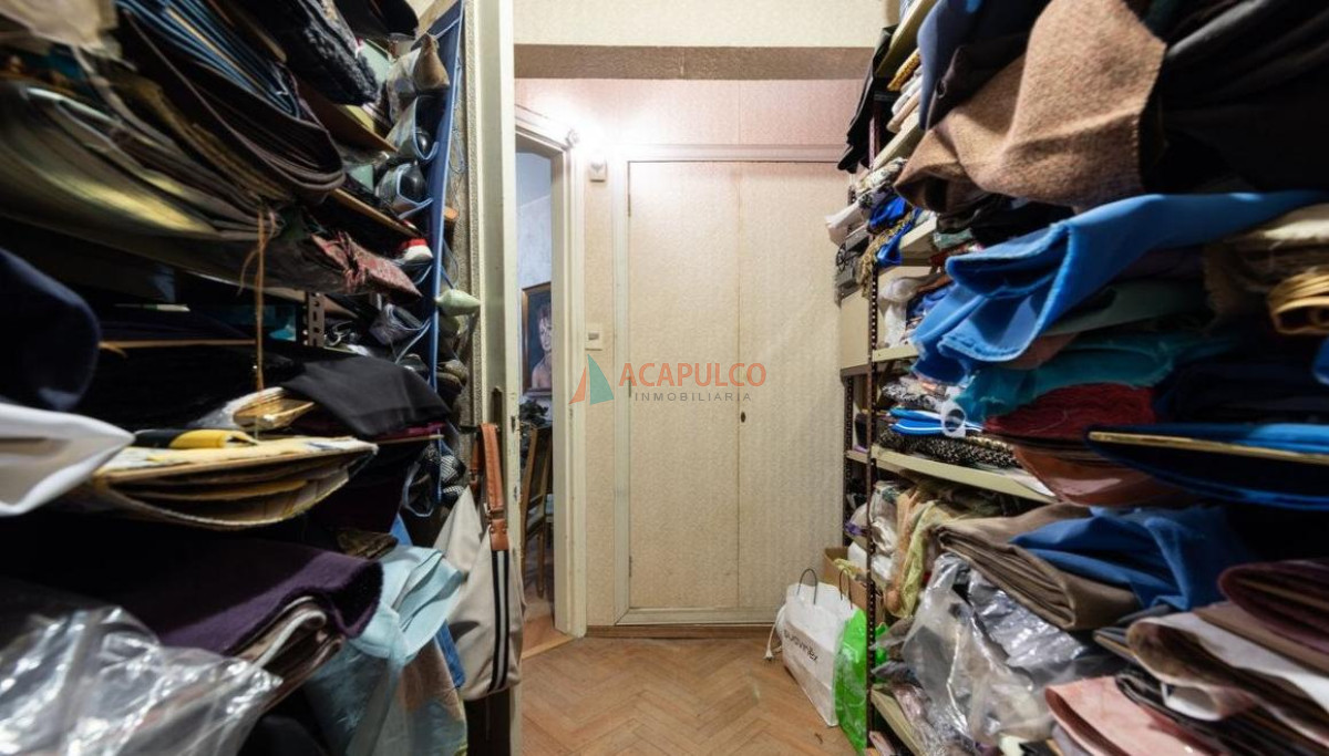 Casa Ref.985 - Venta casa en Pocitos, 3 dormitorios 2 baños excelente punto