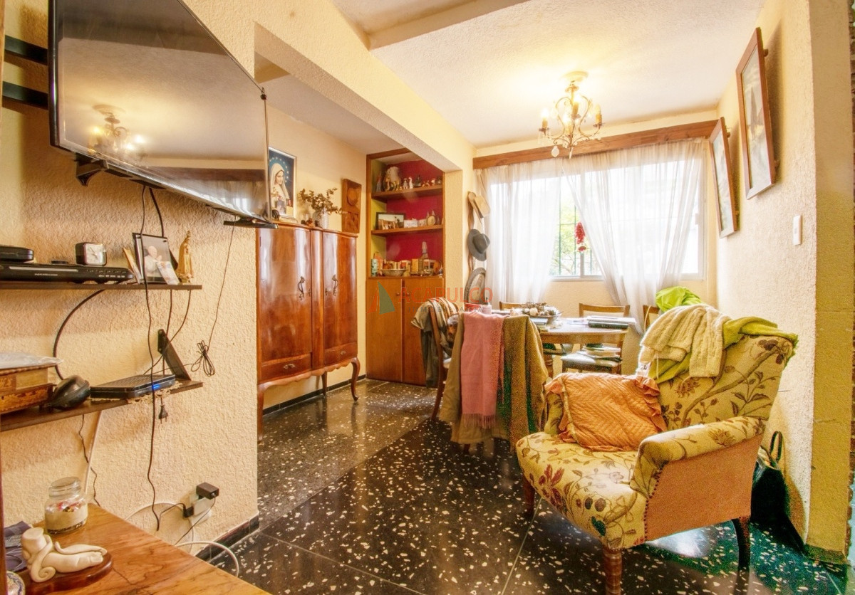 Casa Ref.1014 - Venta casa 3 dormitorios 4 baños, fondo en Pocitos, 2 cocheras 