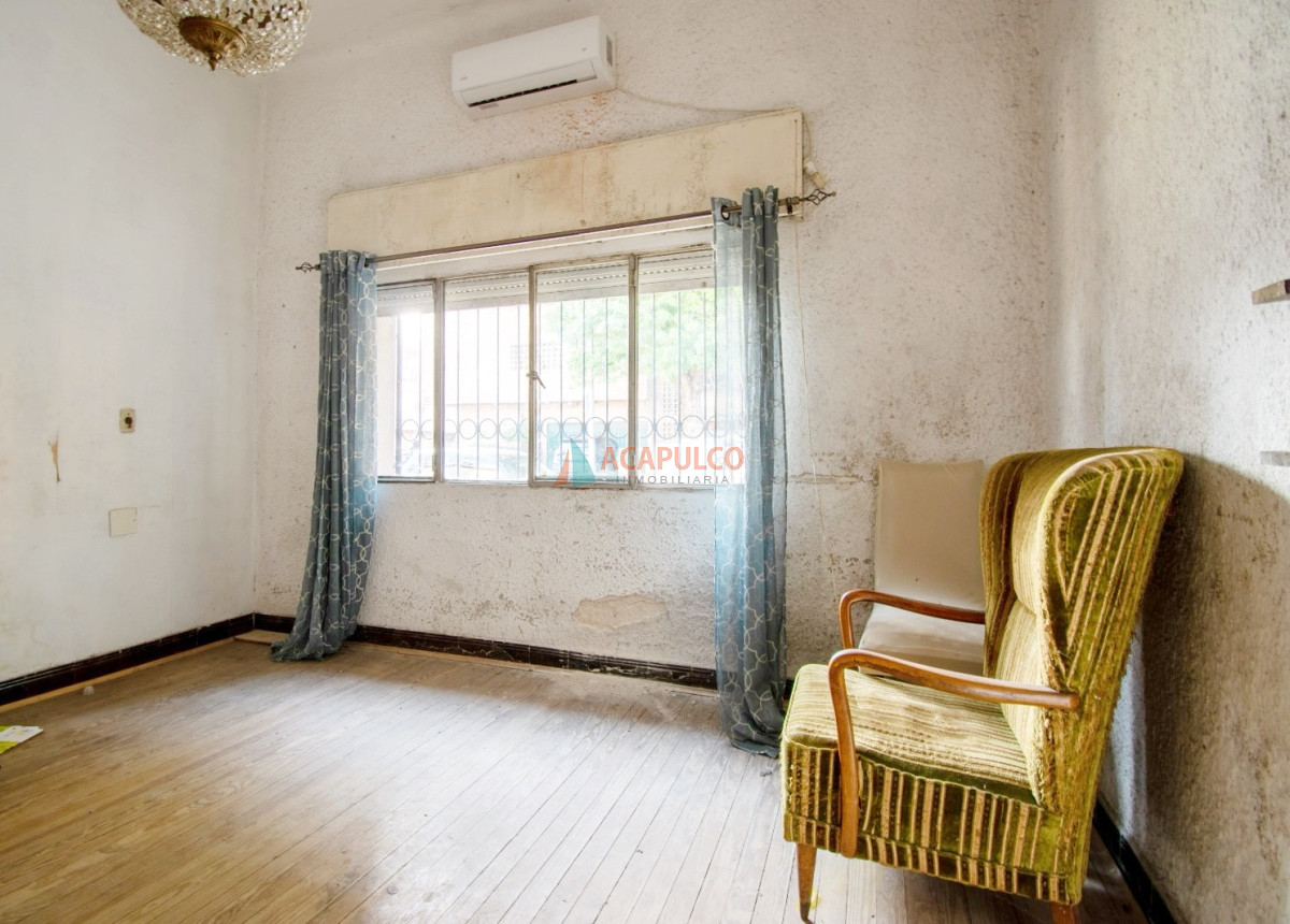 Casa Ref.1048 - Venta casa en Pocitos, padrón único gran oportunidad para RECICLAR