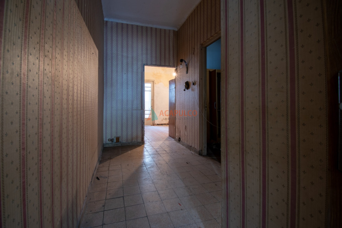 Casa Ref.1048 - Venta casa en Pocitos, padrón único gran oportunidad para RECICLAR