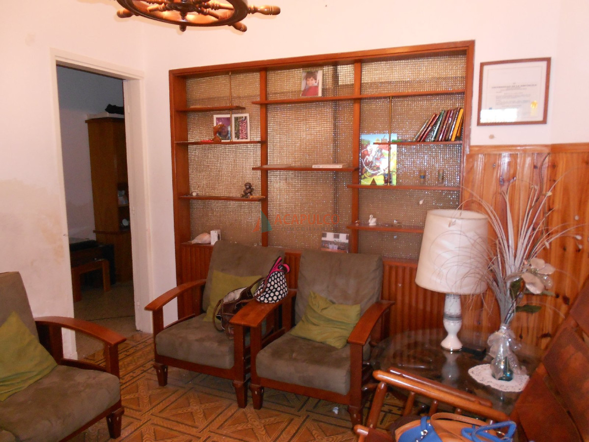 Casa Ref.92 - Venta casa en Malvin 2 dormitorios padron unico