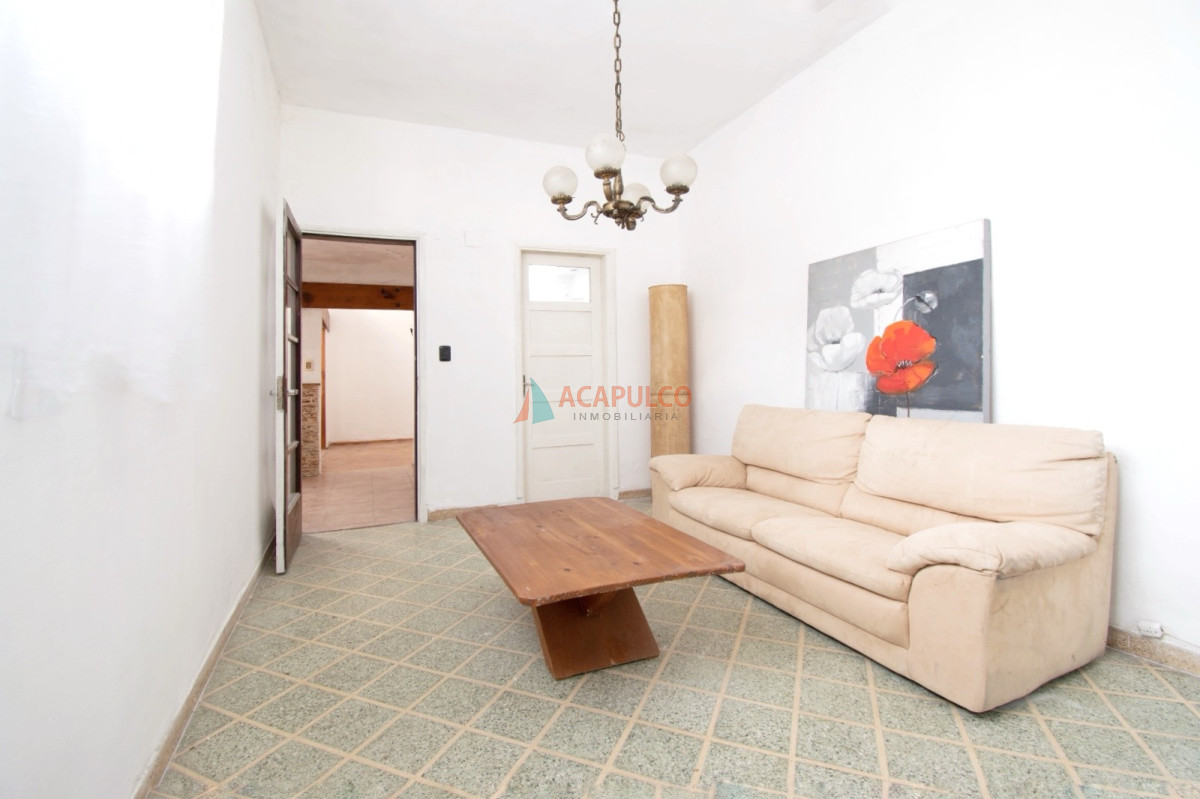 Casa Ref.1070 - Venta casa 3 dormitorios garaje Unión