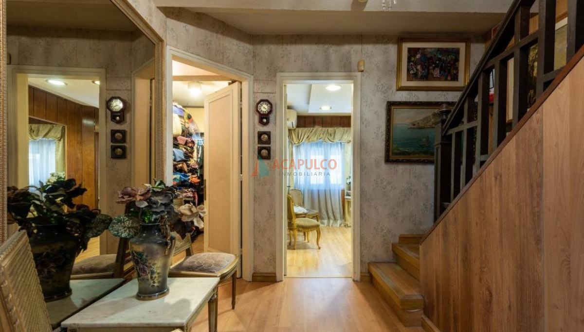 Casa Ref.985 - Venta casa en Pocitos, 3 dormitorios 2 baños excelente punto