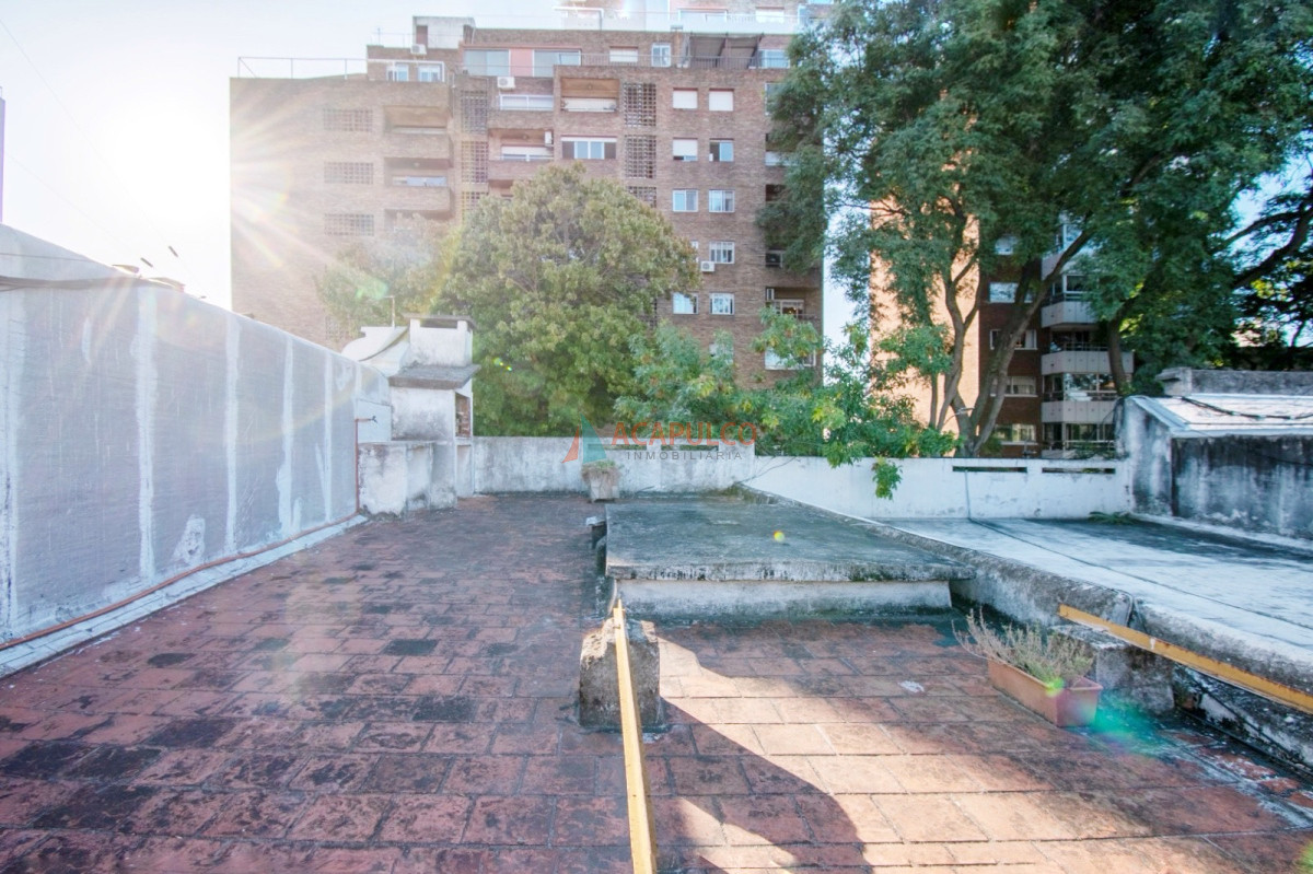Casa Ref.1048 - Venta casa en Pocitos, padrón único gran oportunidad para RECICLAR