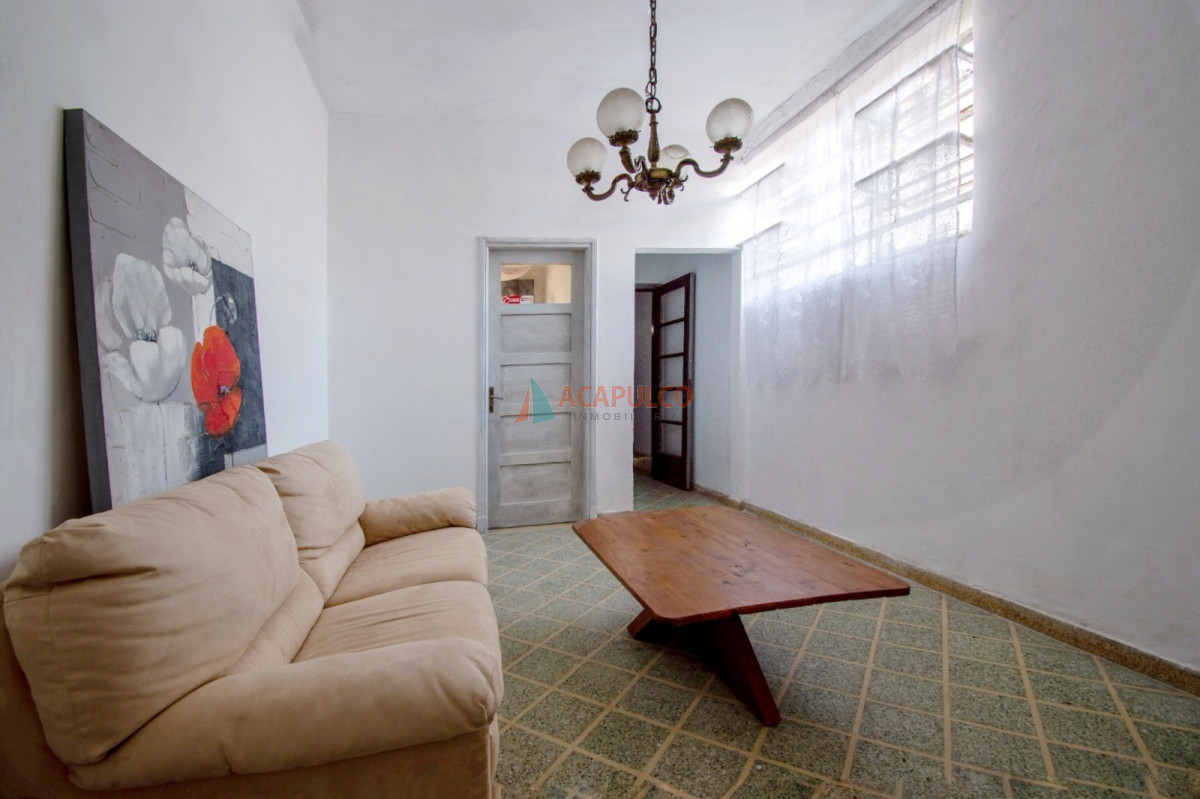 Casa Ref.1070 - Venta casa 3 dormitorios garaje Unión