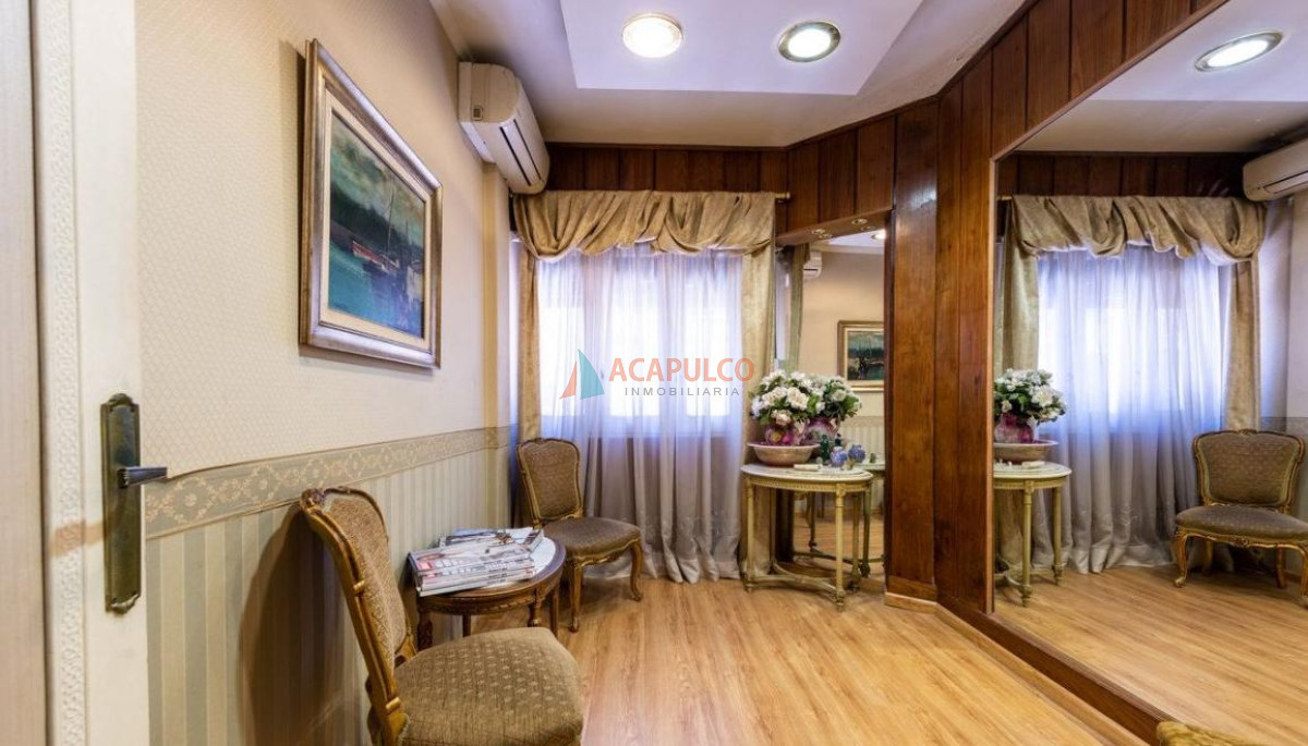Casa Ref.985 - Venta casa en Pocitos, 3 dormitorios 2 baños excelente punto