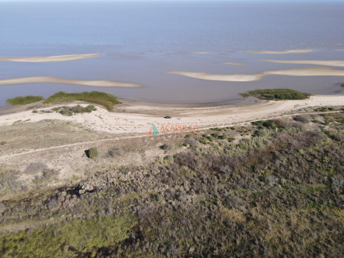 Chacra Ref.868 - Venta Chacra 5 hectáreas en Juan Lacaze, con playa propia! 