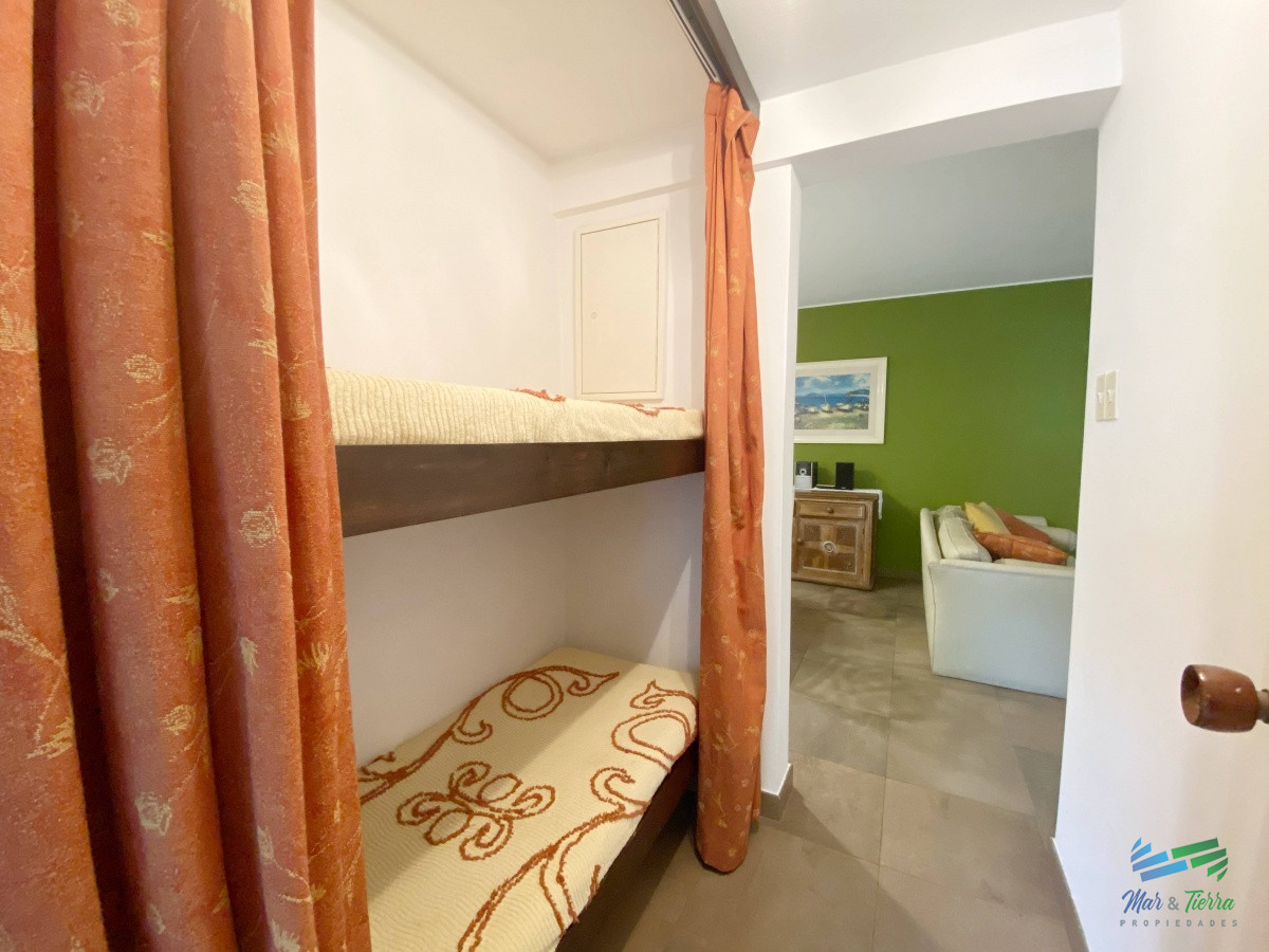 Apartamento ID.3444 - Venta de Apartamento 2 dormitorios en Playa Mansa, Punta del Este.