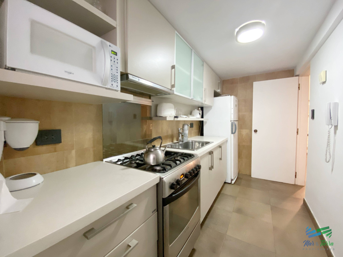 Apartamento ID.3444 - Venta de Apartamento 2 dormitorios en Playa Mansa, Punta del Este.