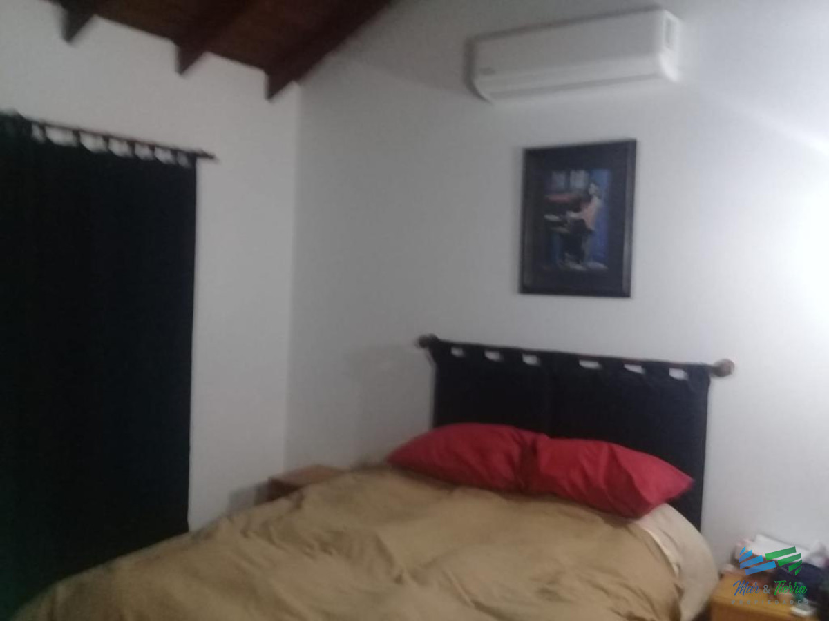 Casa ID.5218 - Venta de Casa 4 dormitorios con piscina en Beverly Hills, Punta del Este.