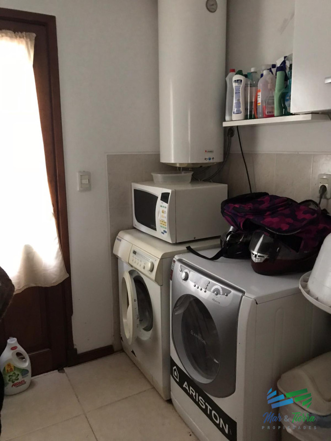 Casa ID.5218 - Venta de Casa 4 dormitorios con piscina en Beverly Hills, Punta del Este.