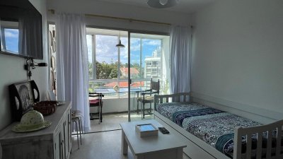 Venta de apartamento de 1 dormitorio en Playa Mansa, Punta del Este - Ref : EQP5951