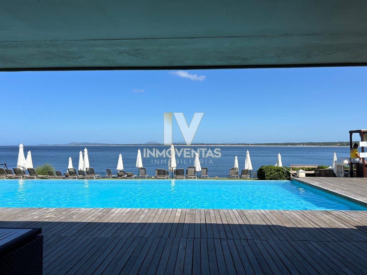 Apartamento ID.4048 - Venta de Apartamento, 2 dormitorios. Punta Ballena, Punta del Este. 