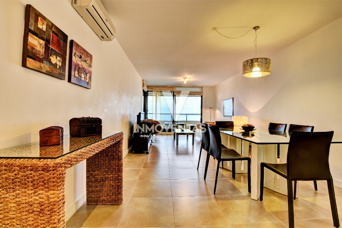 Apartamento ID.4048 - Venta de Apartamento, 2 dormitorios. Punta Ballena, Punta del Este. 