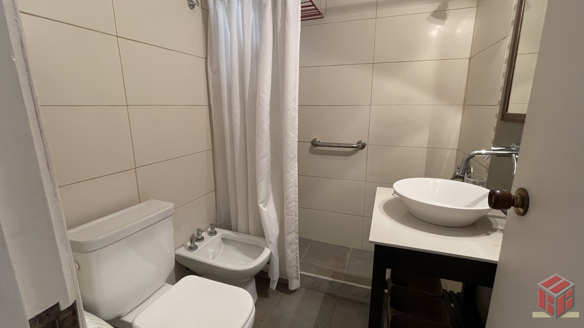 Apartamento ID.8986 - Venta de apartamento de dos dormitorios en Playa Mansa, Punta del Este, Uruguay 