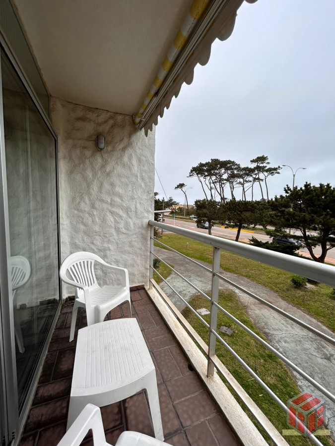 Apartamento ID.8986 - Venta de apartamento de dos dormitorios en Playa Mansa, Punta del Este, Uruguay 